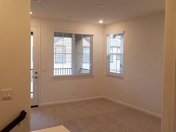 5th image of 4009 Montcalm Pl