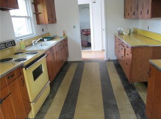 124 E Stevens Ave, Valhalla, NY 10595