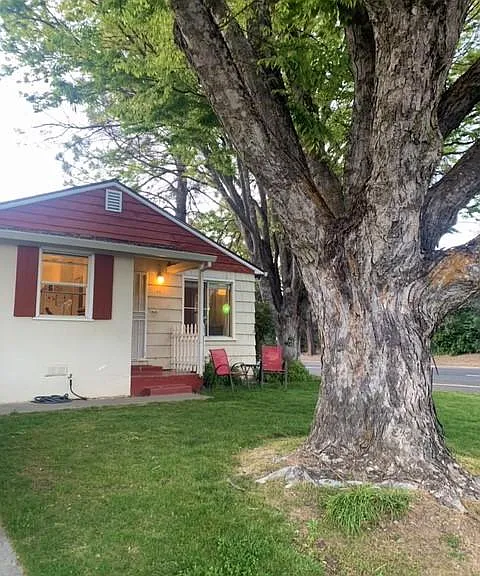 44 Coloma Way — Photo 1