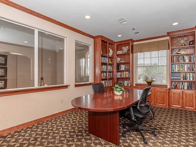 Amelia Parc Sr II — Photo 10