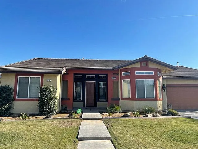 5636 N La Paz Ave photo 1