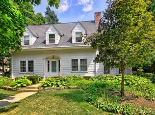 114 S Calumet Ave, Aurora, IL 60506