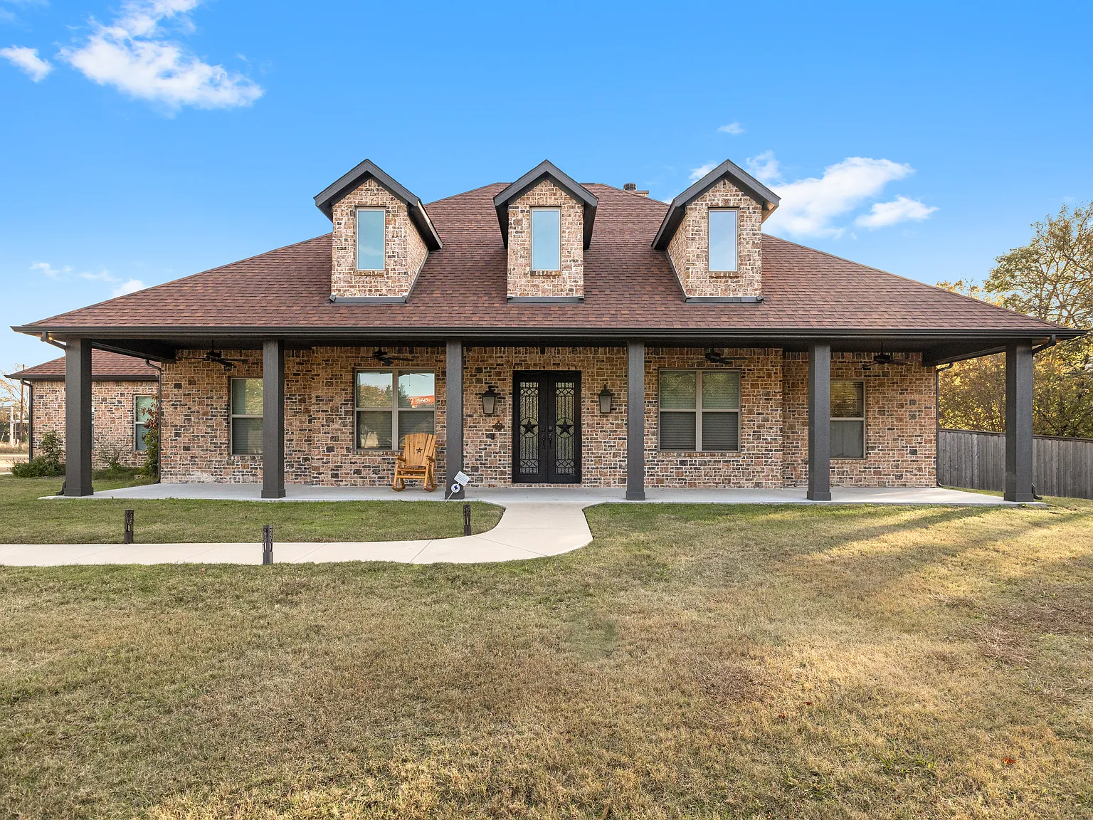 6 bed, 4.5 bath, 3378 sqft, $10,750 — Photo 4