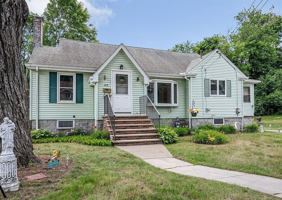 1st image of 20 Oak Knoll Ave