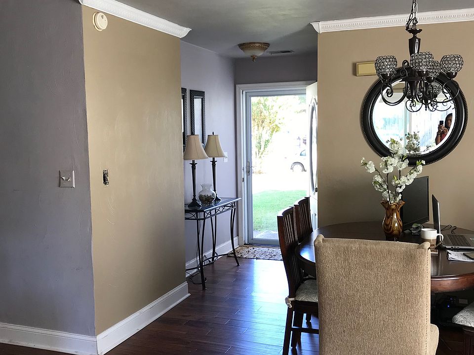 1st image of 1621 Rollins Ct