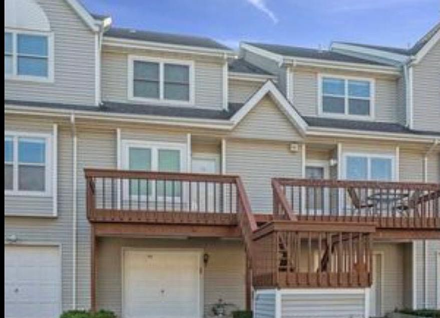 1st image of 93 Leeward Ln