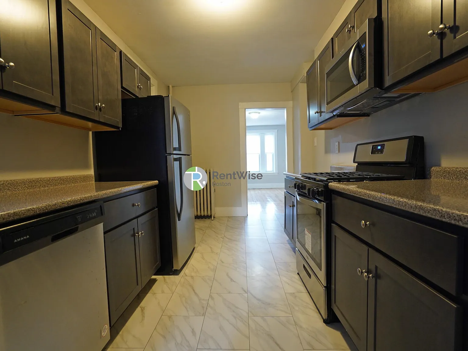 90 Cypress — Photo 4