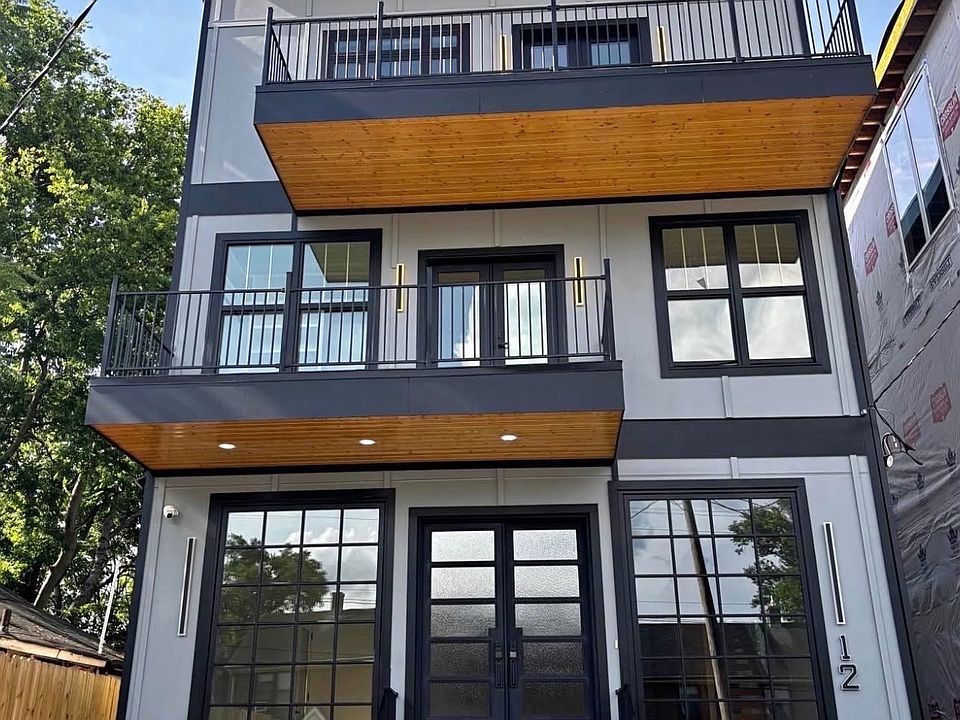 1st image of 12 Cannon St #1