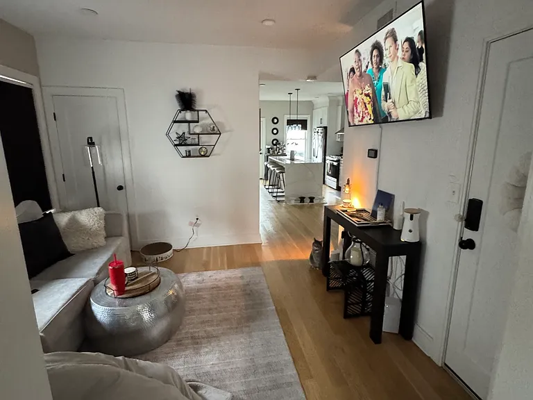 311 Lexington St #3 — Photo 3