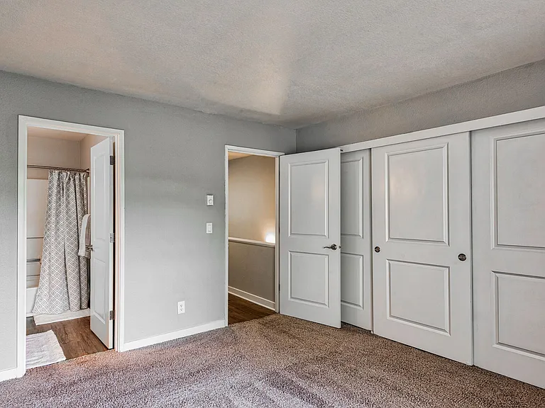 Sterling Pointe — Photo 31