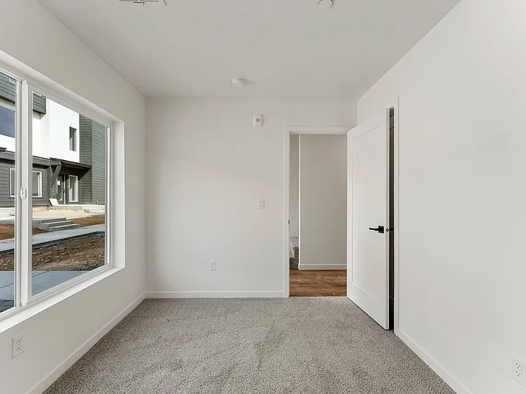 Coal Creek Townhomes — Photo 9