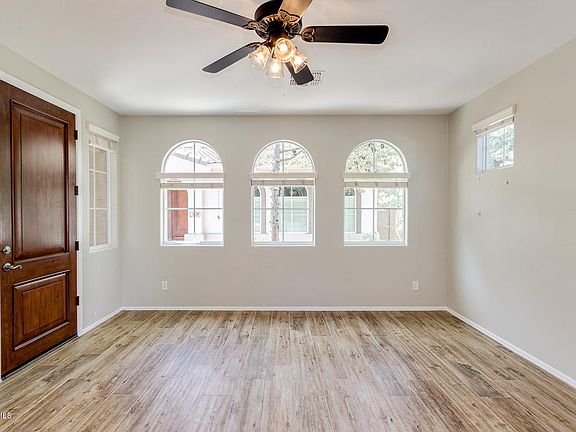 3rd image of 1618 S Chatsworth