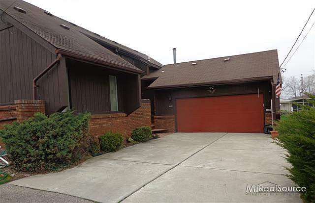 1st image of 46601 Roselane Dr