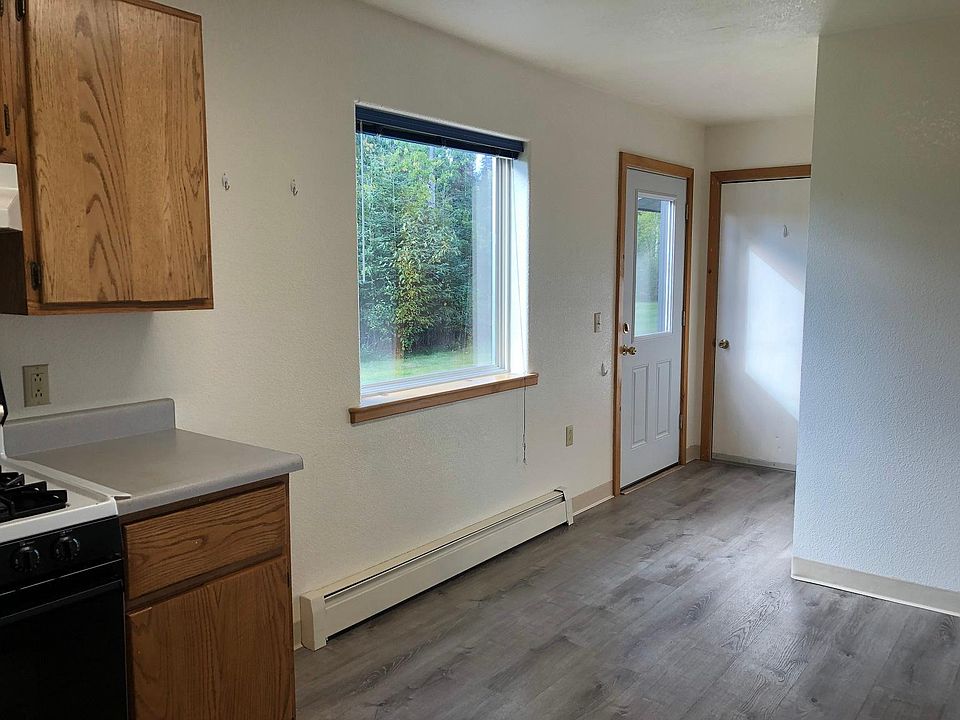Kitchen to Patio, Garage, Bathroom