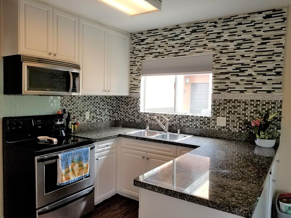 Bright Kitchen