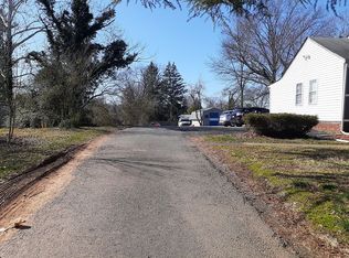 8900 Grant Ave, Manassas, VA 20110