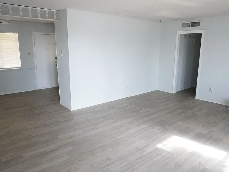 6625 Escondido Dr — Photo 5