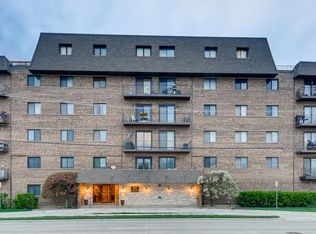 960 S River Rd APT 311, Des Plaines, IL 60016