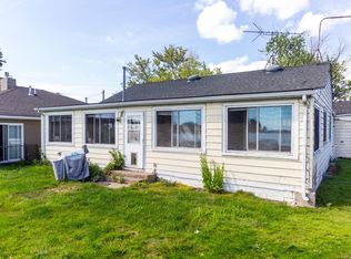 9005 Anchor Bay Dr, Algonac, MI