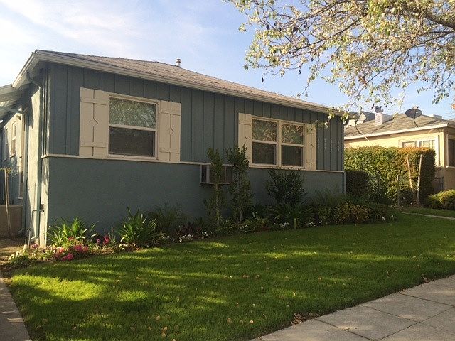 1st image of 565 E Providencia Ave