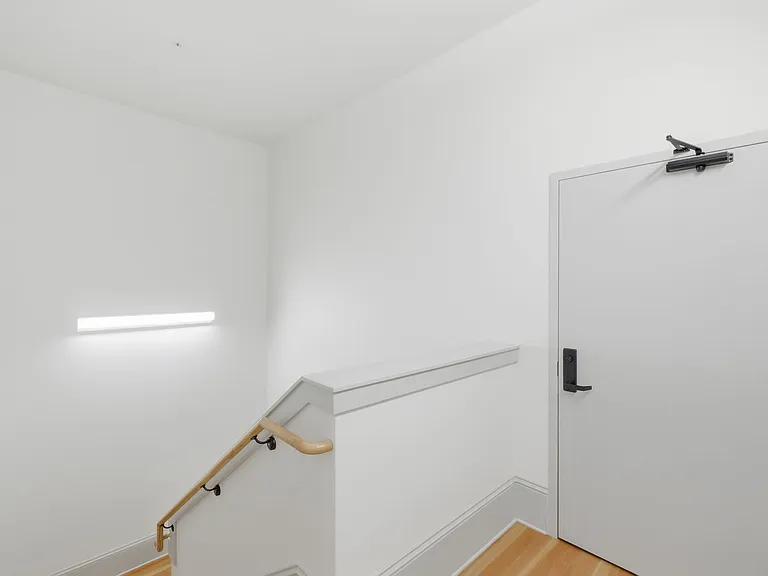 455 Court St NE #204 — Photo 19