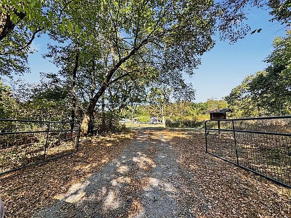 2nd image of 8683 N 436th Rd