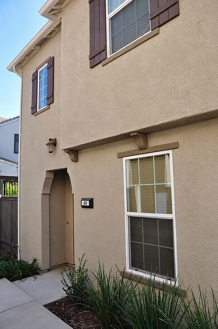 3 bed, 2.5 bath, 1995 sqft, $2,795 — Photo 1