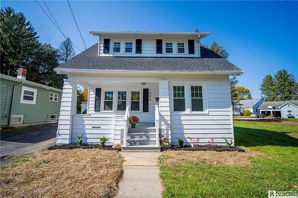 506 Forest Ave photo 1
