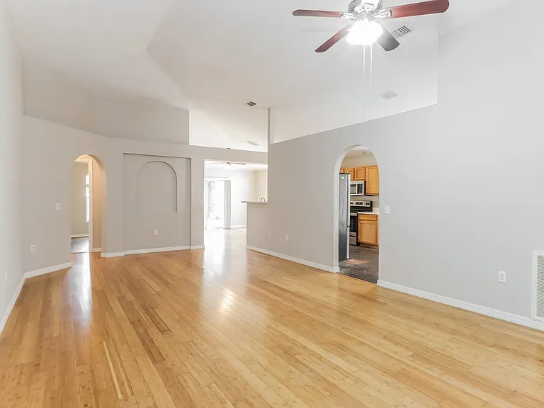 3246 Bellericay Ln — Photo 3