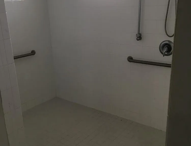 1722 Roosevelt Ave — Photo 23