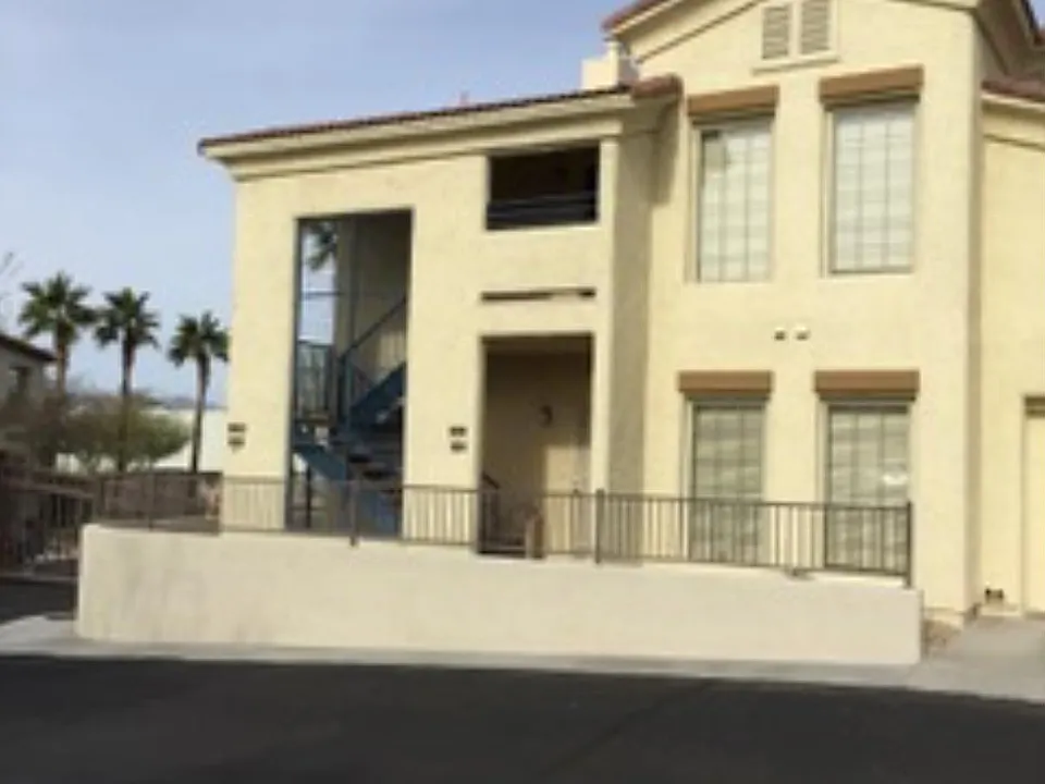 2212 Kiowa Blvd N #201