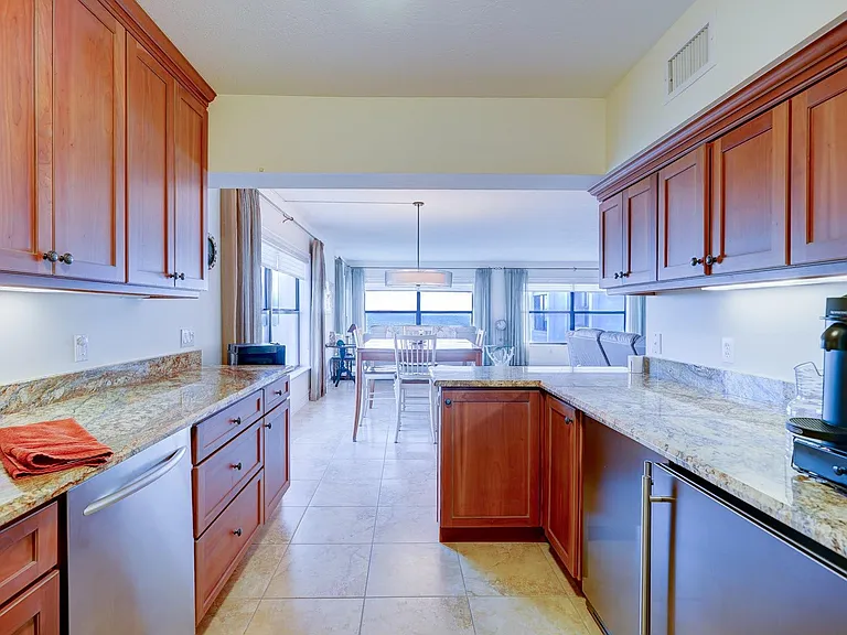 1289 NE Ocean Blvd #10 — Photo 20