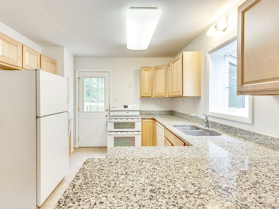 2nd image of 13511 Woodvale Ct