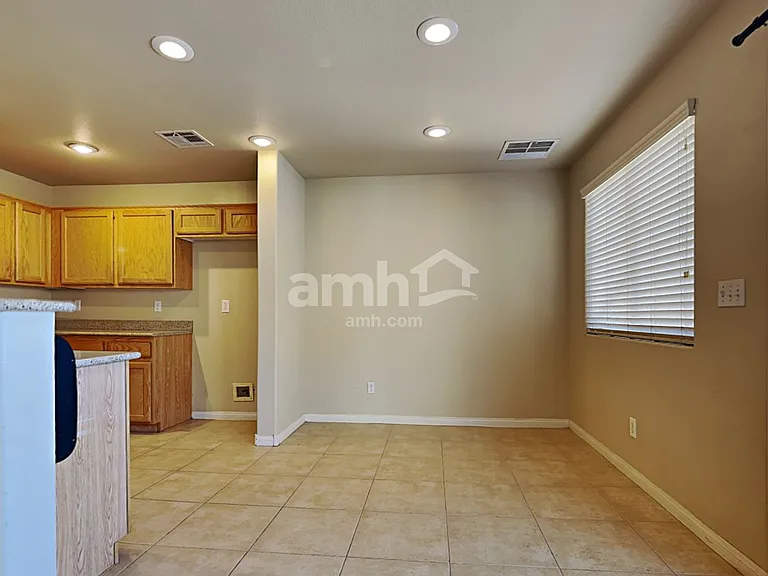 10427 Sweet Juliet St — Photo 6