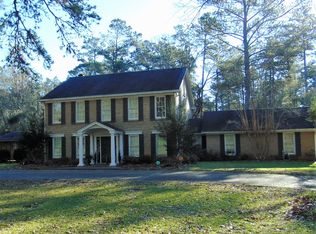 1054 Hawthorne Dr, McComb, MS 39648