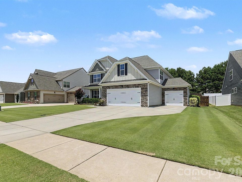 1st image of 3471 Delaware Dr