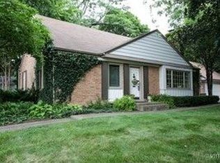 1021 Golf Ln, Wheaton, IL 60189