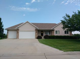 8563 36th Ave, Columbus, NE 68601