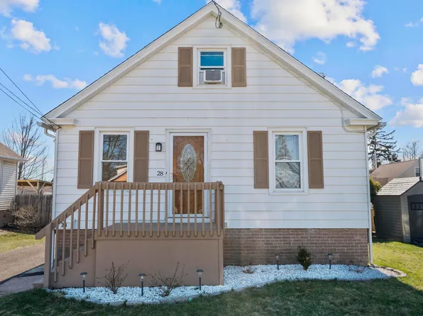 28 Iver Ave, East Haven, CT 06512