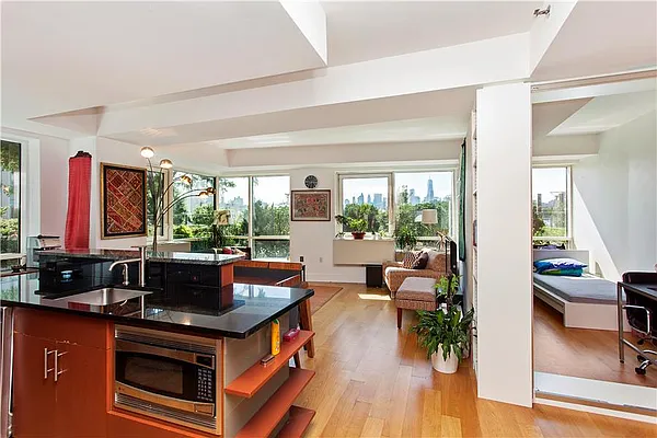 Rented by Urban Realty NYC | media 20