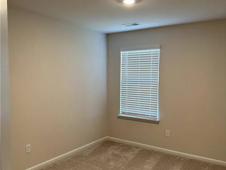 219 Centergate Dr — Photo 6