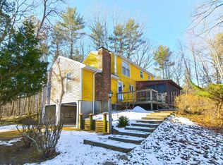 35 Cider Mill Ln, Upton, MA 01568