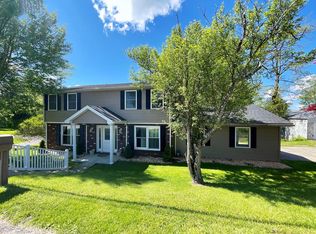 27 Hubbard Ln, Wheeling, WV 26003