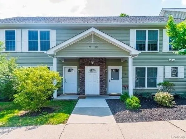 70 Aveonis Court, Fishkill, NY 12524