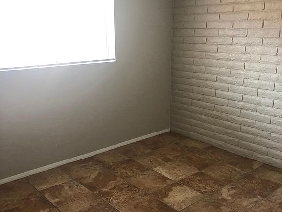 5th image of 461 E 9th Ave APT 1