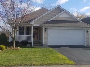 8 Parwood Trl, Depew, NY 14043