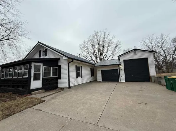 507 E Batty St, What Cheer, IA 50268