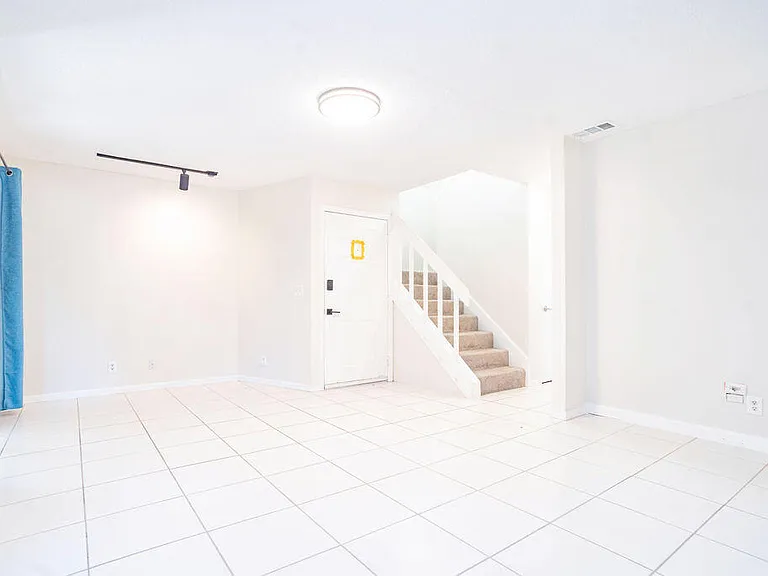 950 S Kanner Hwy #Townhouse 124 — Photo 5
