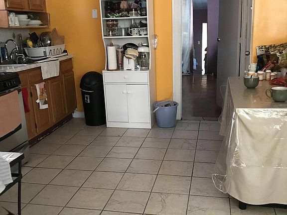 3rd image of 2347 101st St Floor 1
