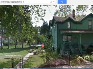 421 S 1st St, Dundee, IL 60118